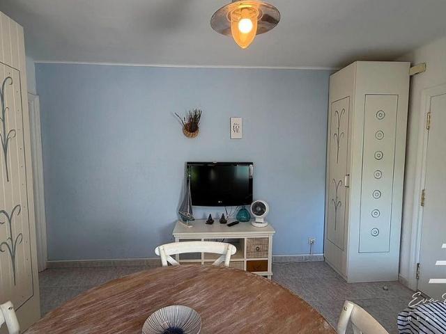 Piso en venta en calle D'enric Morera, Vila Seca, de 38 m² 1 habitación por 160.000