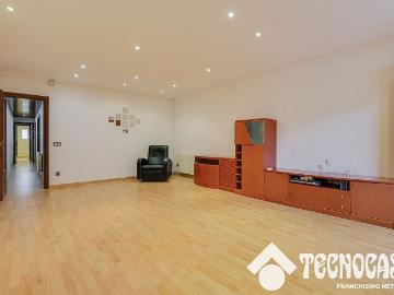Piso en venta en calle D'enric Prat de la Riba, Hospitalet de Llobregat, L´, de 95 m² 3 habitaciones por 285.000