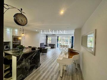 Piso en venta en calle D'espinoi, Barcelona, de 90 m² 3 habitaciones por 595.000