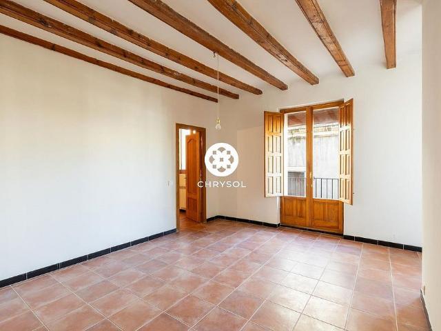 Piso en venta en calle D'espolsasacs, Barcelona, de 68 m² 2 habitaciones por 405.000