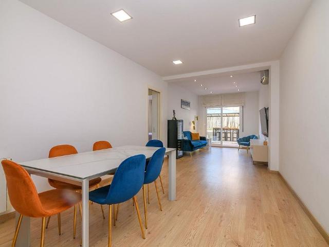 Piso en venta en calle D'espronceda, Barcelona, de 77 m² 2 habitaciones por 599.000