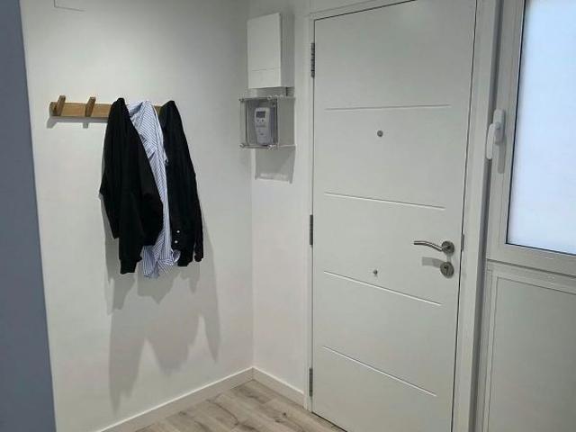 Piso en venta en calle D'europa, Badalona, de 51 m² 1 habitación por 140.000