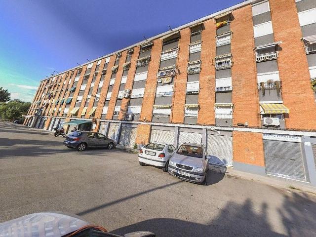 Piso en venta en calle D'europa, Terrassa, de 67 m² 3 habitaciones por 91.000