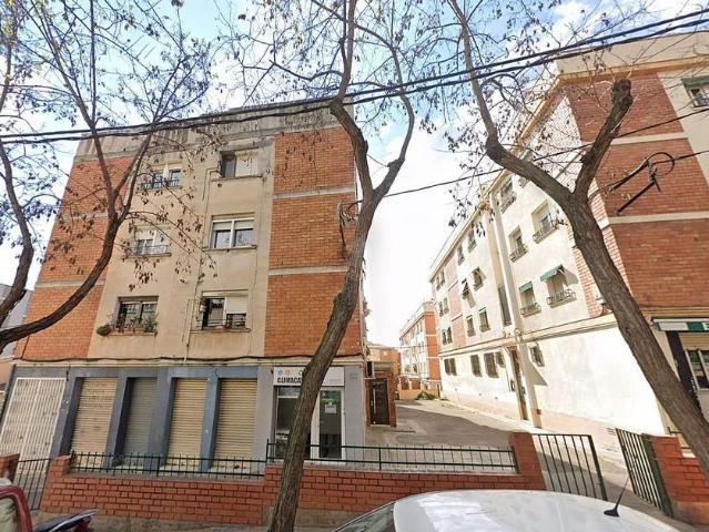 Piso en venta en calle D'hedilla, Barcelona, de 40 m² 1 habitación por 149.044