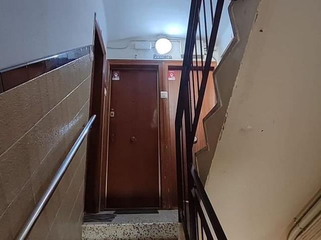 Piso en venta en calle D'hedilla, Barcelona, de 44 m² 2 habitaciones por 155.000