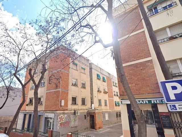 Piso en venta en calle D'hedilla, Barcelona, de 38 m² 1 habitación por 173.300