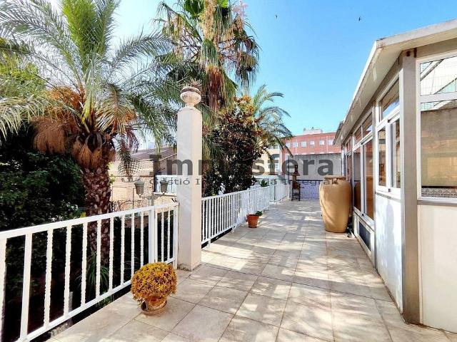 Piso en venta en calle D'hernán Cortés, Tortosa, de 200 m² 4 habitaciones por 320.000