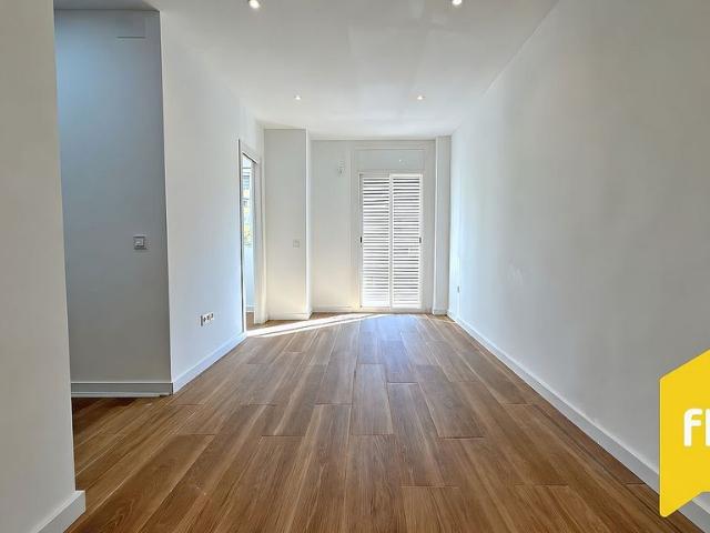 Piso en venta en calle D'hipólito Lázaro, Badalona, de 50 m² 2 habitaciones por 185.000