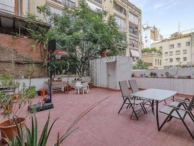 Piso en venta en calle D'hurtado, Barcelona, de 87 m² 3 habitaciones por 680.000