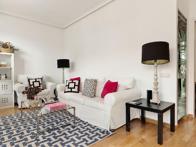 Piso en venta en calle Diagonal, Barcelona, de 65 m² 1 habitación por 550.000