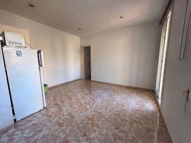Piso en venta en calle Doctor Gine i Partagas, Barcelona, de 45 m² 1 habitación por 210.000
