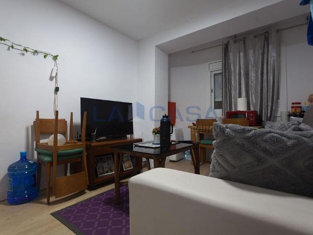 Piso en venta en calle Doctor Gregorio Marañón, Hospitalet de Llobregat, L´, de 49 m² 2 habitaciones por 155.000