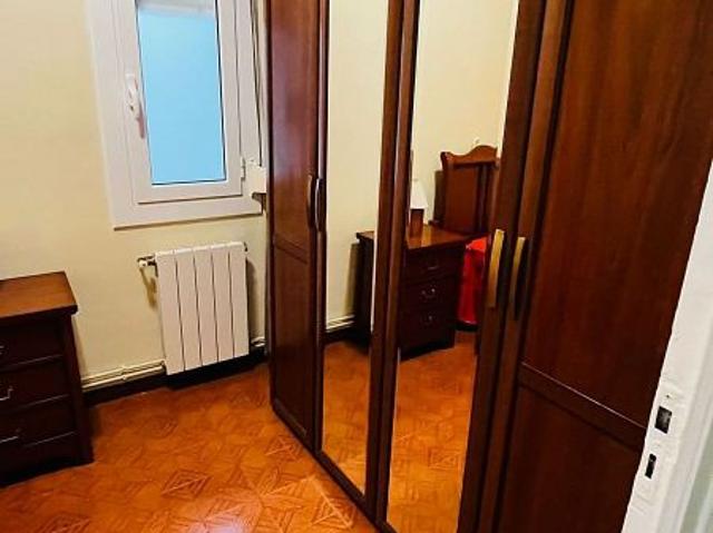 Piso en venta en calle Doctor Marti I Julia del, Hospitalet de Llobregat, L´, de 80 m² 3 habitaciones por 240.000