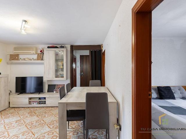 Piso en venta en calle Doctor Robert, Badalona, de 55 m² 3 habitaciones por 210.000