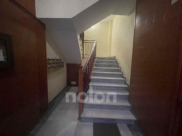 Piso en venta en calle Dos, Tarragona, de 104 m² 4 habitaciones por 94.000