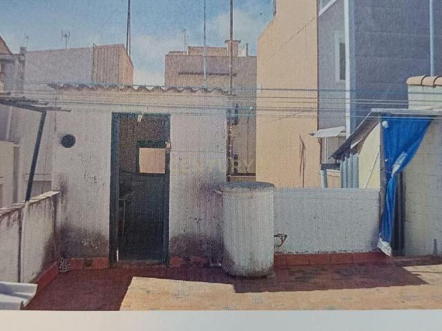 Piso en venta en calle D'osona, Sabadell, de 60 m² 3 habitaciones por 135.000
