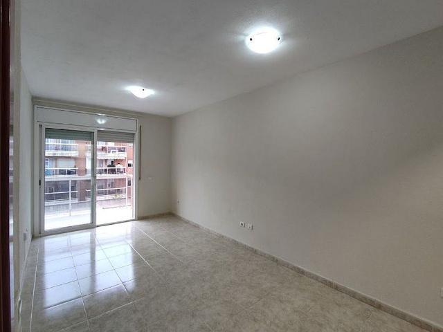 Piso en venta en calle Eivissa, Tarragona, de 40 m² 1 habitación por 145.000