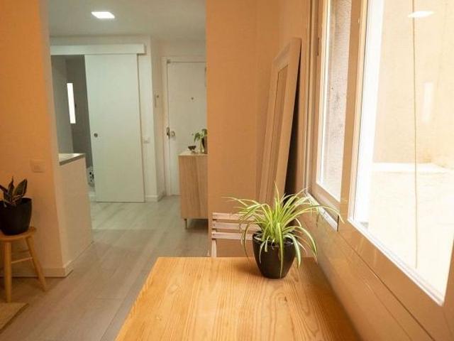 Piso en venta en calle El Raval, Barcelona, de 48 m² 1 habitación por 250.000