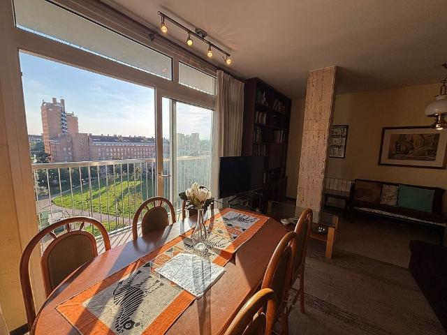 Piso en venta en calle Emili Grahit, Girona, de 125 m² 4 habitaciones por 460.000