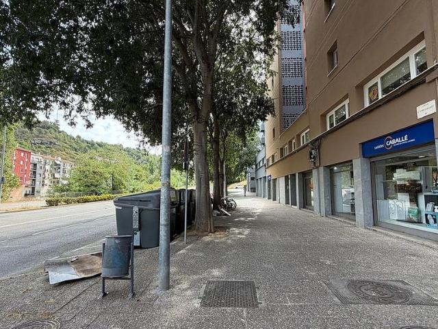 Piso en venta en calle Emili Grahit, Girona, de 71 m² 3 habitaciones por 265.000