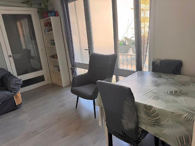 Piso en venta en calle Enric Granados, Martorell, de 43 m² 3 habitaciones por 180.000