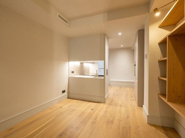 Piso en venta en calle Entença, Barcelona, de 44 m² 1 habitación por 395.000