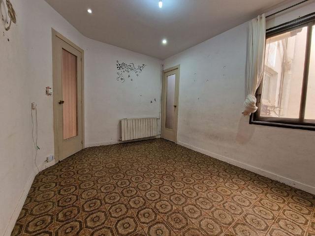 Piso en venta en calle Ercilla, Barcelona, de 45 m² 2 habitaciones por 190.000
