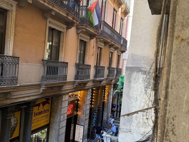 Piso en venta en calle Escudellers, Barcelona, de 129 m² 4 habitaciones por 620.000