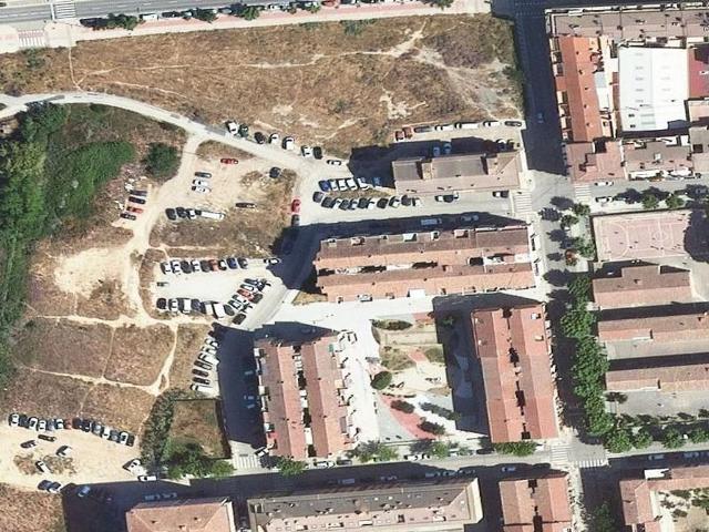 Piso en venta en calle Escultor Corselles, Lleida, de 64 m² 3 habitaciones por 80.000
