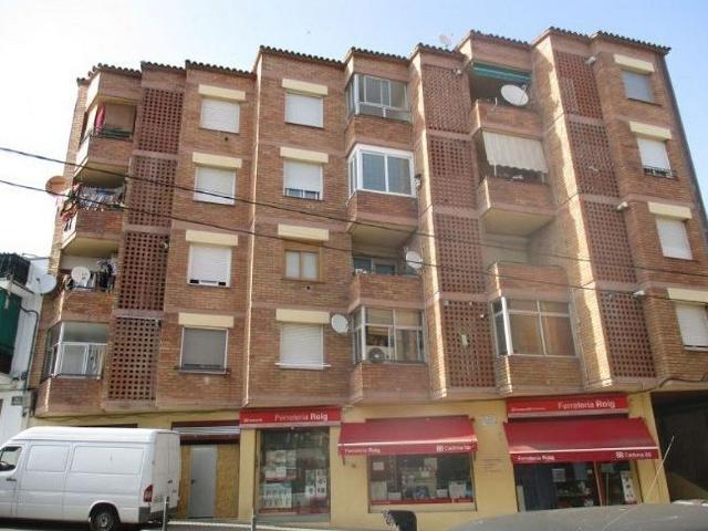 Piso en venta en calle Esteve Brunell, Sant Celoni, de 88 m² 3 habitaciones por 150.000