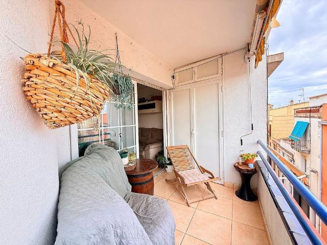 Piso en venta en calle Estudis, Vilanova i La Geltrú, de 78 m² 4 habitaciones por 228.000