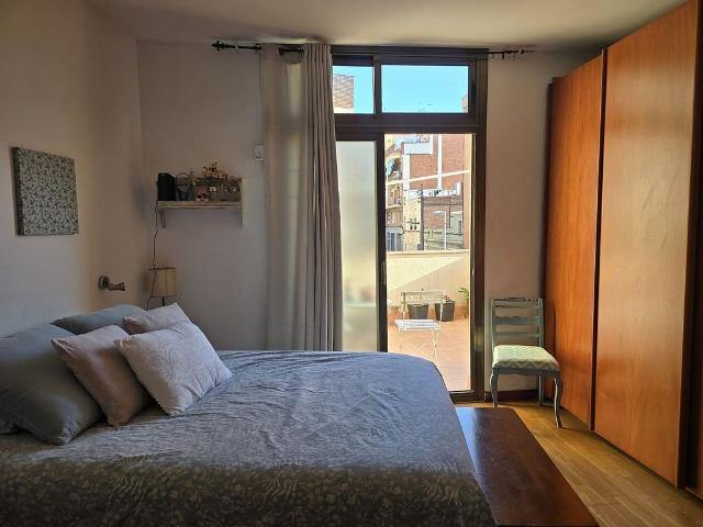 Piso en venta en calle Fastenrath, Barcelona, de 80 m² 3 habitaciones por 240.000