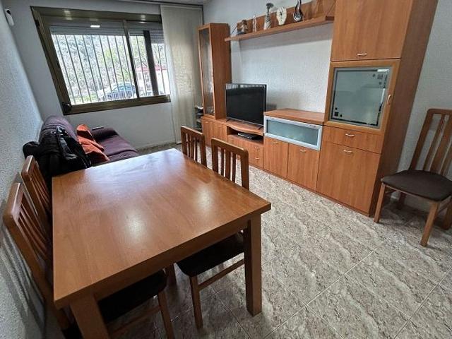 Piso en venta en calle Flamicell del, Sabadell, de 60 m² 3 habitaciones por 170.000