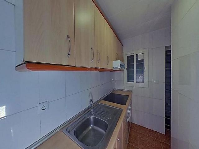 Piso en venta en calle Floridablanca, Badalona, de 3 m² 2 habitaciones por 102.125