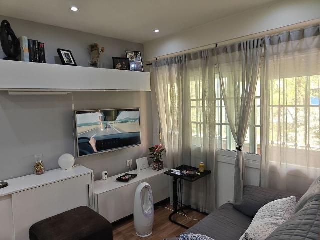Piso en venta en calle Fluvia, Barcelona, de 42 m² 2 habitaciones por 268.000