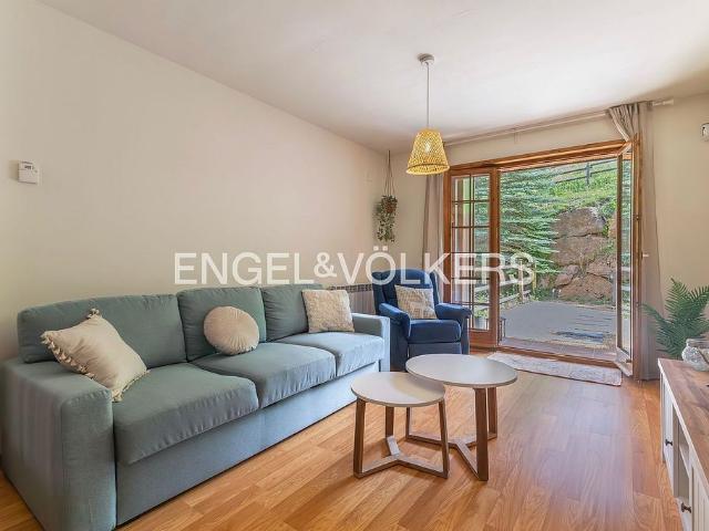Piso en venta en calle Font Canaleta, Alp, de 78 m² 1 habitación por 275.000