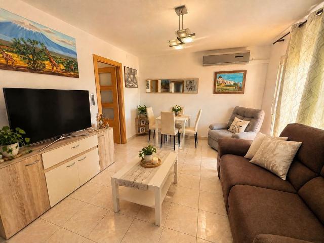 Piso en venta en calle Francesc Macià, Olesa de Montserrat, de 70 m² 2 habitaciones por 210.000