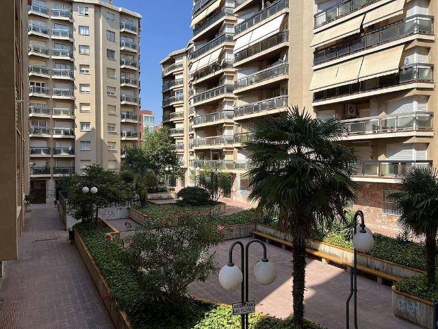 Piso en venta en calle Francesc Macià, Valls, de 96 m² 4 habitaciones por 212.000