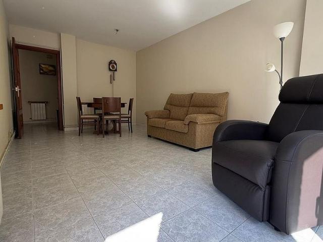 Piso en venta en calle Francesc Artau, Girona, de 94 m² 4 habitaciones por 265.000