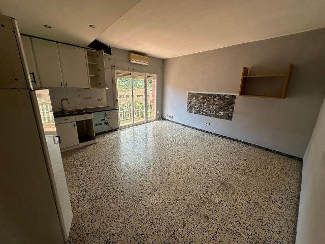 Piso en venta en calle Frederic Soler Pitarra, Cervelló, de 78 m² 3 habitaciones por 220.000