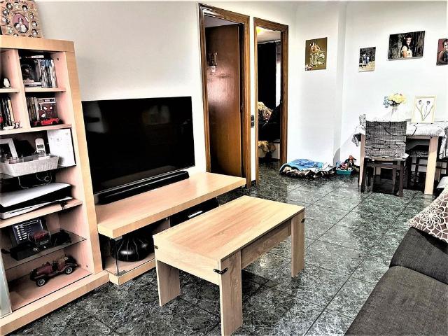 Piso en venta en calle Guadiana del, Terrassa, de 65 m² 3 habitaciones por 165.000