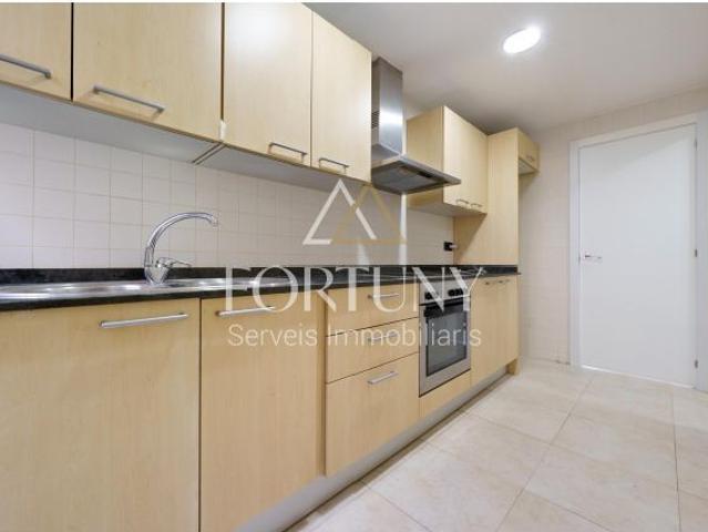 Piso en venta en calle Guillem de Jorba, Montbrio del camp