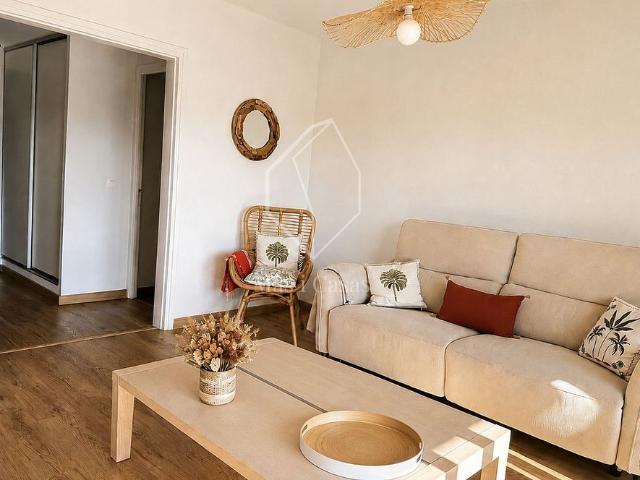 Piso en venta en calle Garbi, Escala, L´, de 72 m² 3 habitaciones por 329.000