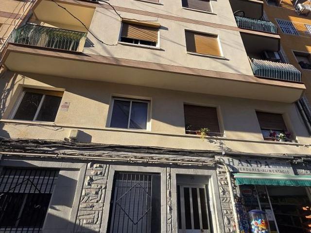 Piso en venta en calle Garrofers Dels, Hospitalet de Llobregat, L´, de 64 m² 2 habitaciones por 140.000