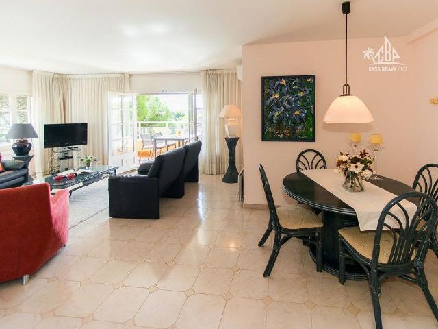 Piso en venta en calle Gaziel, Castell Platja d´Aro, de 132 m² 4 habitaciones por 595.000