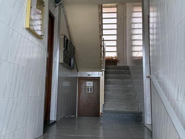 Piso en venta en calle Germanor de la, Sabadell, de 71 m² 2 habitaciones por 119.000