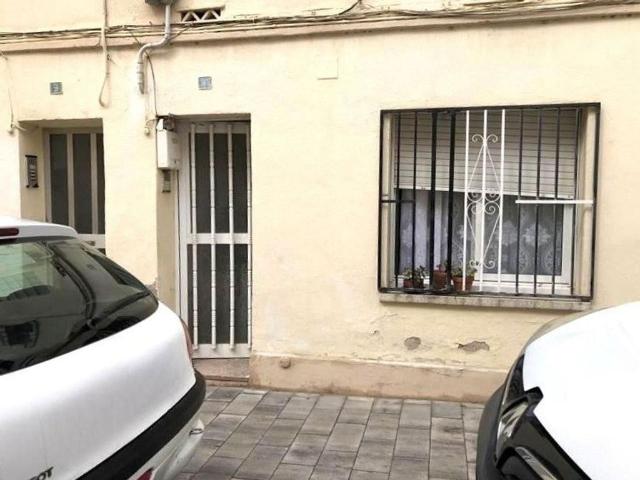 Piso en venta en calle Girona, Premià de Mar, de 64 m² 2 habitaciones por 95.000