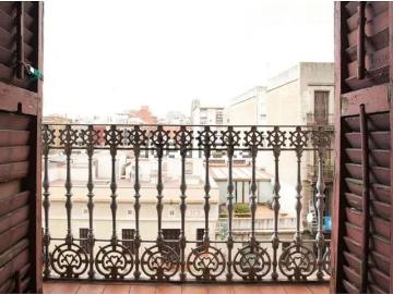 Piso en venta en calle Gran de Gràcia, Barcelona, de 97 m² 2 habitaciones por 590.000