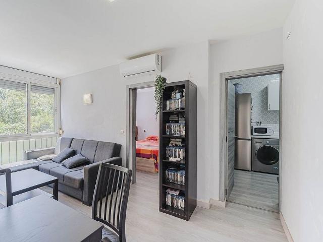 Piso en venta en calle Gran Via de Les Corts Catalanes, Barcelona, de 68 m² 3 habitaciones por 305.000