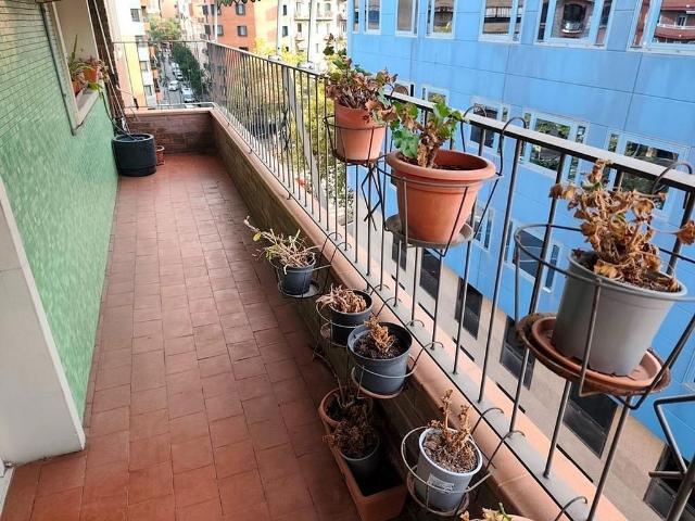 Piso en venta en calle Gran Via de Les Corts Catalanes, Barcelona, de 90 m² 3 habitaciones por 430.000